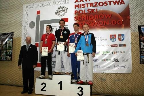 Mistrzynie i mistrzowie Polski z Legnickiego Klubu Taekwon-do